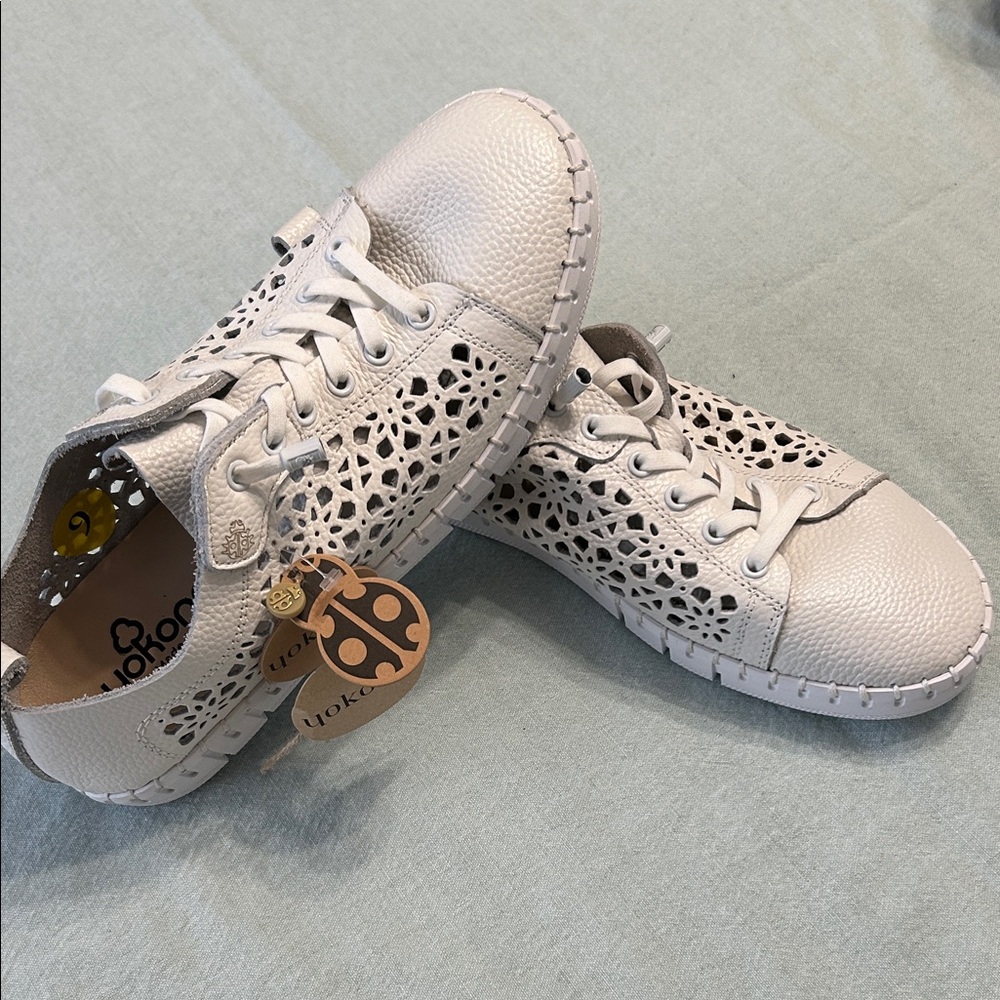 Yokono Sneakers Handmade in Spain. Size 9